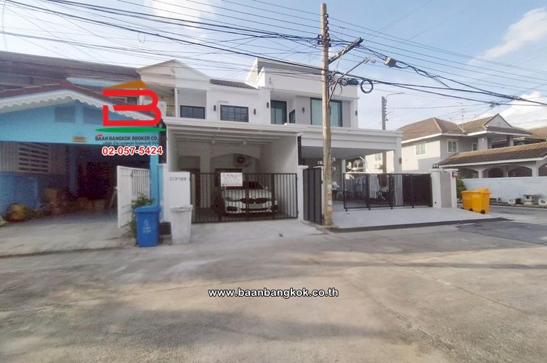 - ให้เช่า ทาวน์เฮาส์ 2 ชั้น เนื้อที่ 18.8 ตร.ว. หมู่บ้านสุขสมบูรณ์ (ซอยพหลโยธิน 50 แยก 11-5) ถนนพหลโยธิน แขวงคลองถนน เขตสายไหม