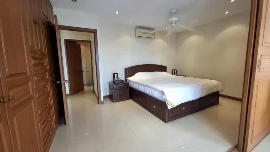 - ให้เช่า Chiang Mai Riverside Condominium คอนโดห้องใหญ่ ใกล้สนามบินเชียงใหม่ พร้อมห้องทำงาน