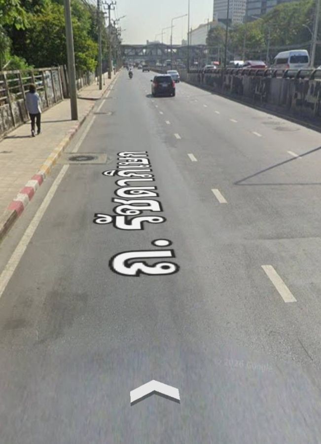 - ขายที่ดินเปล่าถมแล้ว เนื้อที่ 511 ตารางวา ติดถนนรัชดาภิเษก ตรงข้าม SCB PARK รัชโยธิน