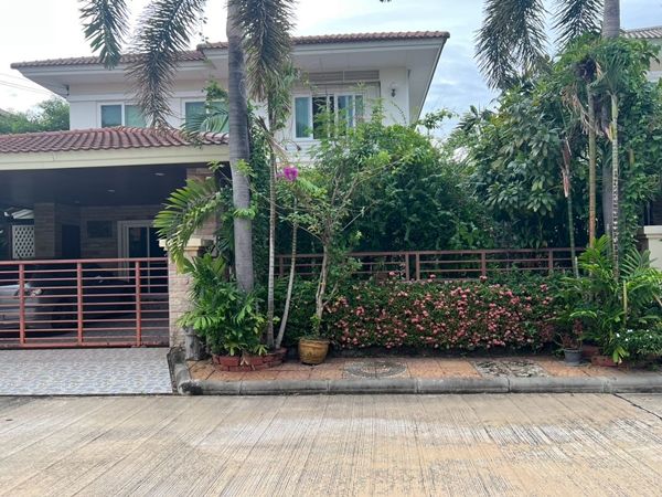 - ขายเพียง 6.5ล้านบาท บ้านเดี่ยว2ชั้น สภาพพร้อมอยู่ ร่มรื่น สงบ เพื่อนบ้านน่ารัก ไม่เคยปล่อยเช่า เนื้อที่58.6ตรว.