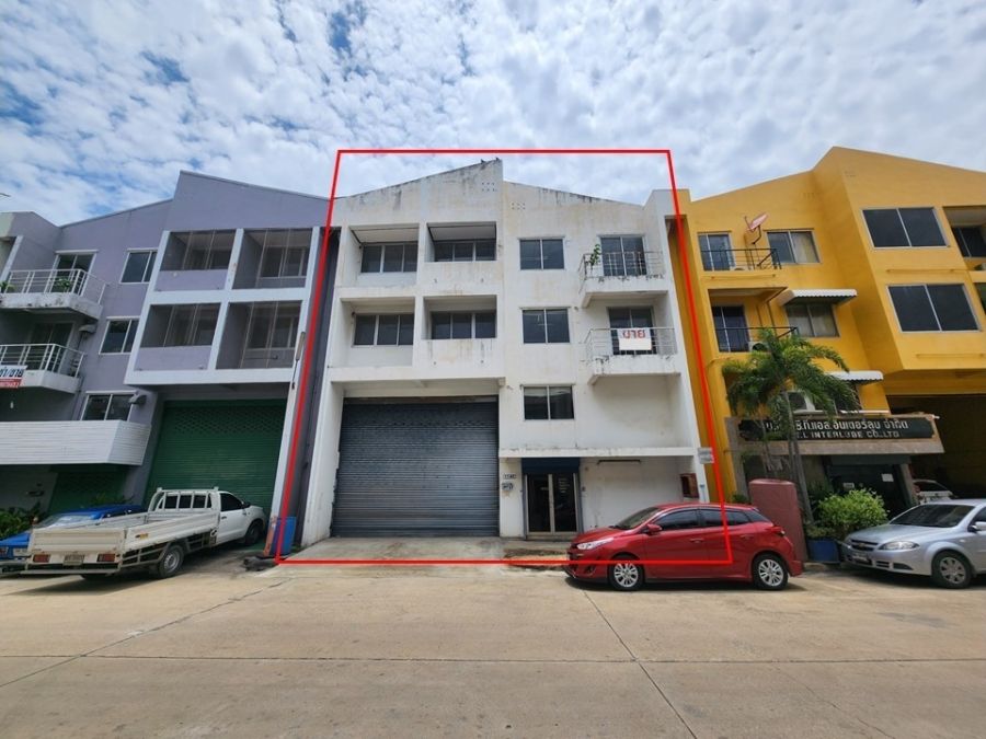 - ขายด่วน โรงงาน โกดัง พร้อมสำนักงาน ผังสีม่วง 498 ตรม. โครงการบิ๊กแลนด์ แฟคตอรี่ นวนคร สภาพดีพร้อมใช้งาน