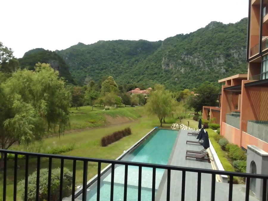 - ขาย Luxury Condo ที่โอบล้อมด้วยภูเขา 85.68 ตร.ม. 2ห้องนอน ติดเขาใหญ่ เขาลอย อ.ปากช่อง นครราชสีมา