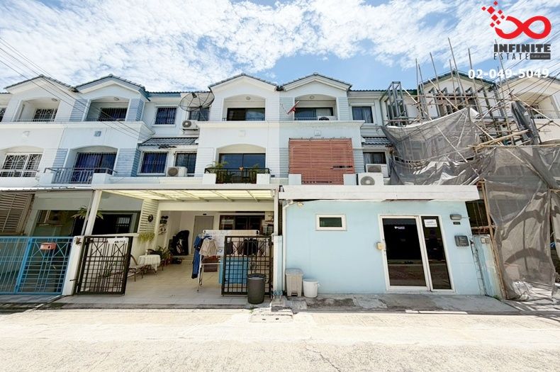 - ขายทาวน์โฮม 3 ชั้น บ้านกลางเมือง พระราม 9 ซอย 43 รามคำแหง 24 ใกล้เดอะไนน์