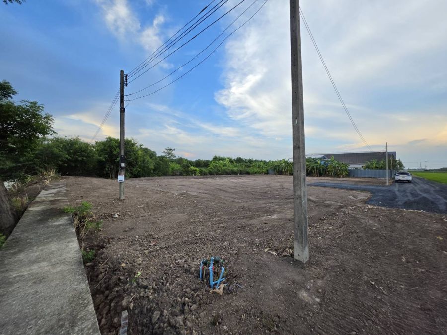 - ที่ดินถมแล้ว เหมาะทำทีพักอยู่อาศัย โกดังขขนาดเล็ก