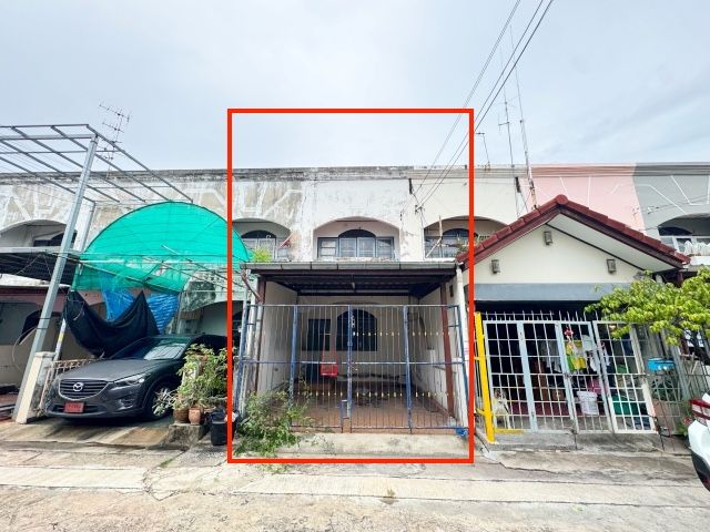 - ขาย ทาวน์เฮ้าส์ 2 ชั้น บ้านนวลลดา 2 นวลจันทร์ 17 ตรว 2 นอน 2 น้ำ ใกล้ เลียบด่วนรามอินทรา เกษตร-นวมินทร์