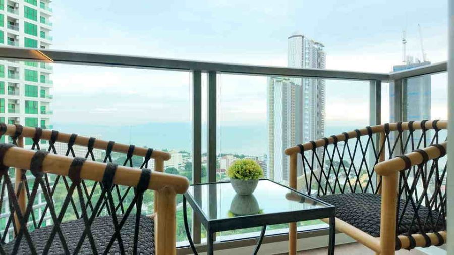 - ขายคอนโดหรู The Riviera Ocean Drive วิวทะเล พร้อมเข้าอยู่
