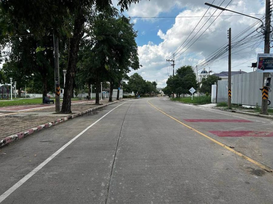 - ขายที่ดินเปล่า ถมแล้ว 218 ตรว หมู่บ้านชวนชื่น ฟลอร่าวิลล์ บางคูวัด ปทุมธานี