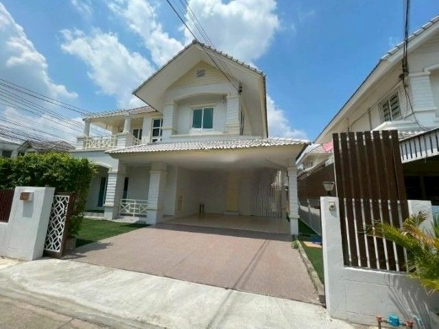 - ขาย-ให้เช่าบ้านสวนราชา ถนนรามอินทรา14 มี 4 นอน 3 น้ำ ตกแต่งสวยเฟอร์ครบเพียง 11.5ล้าน เช่า65000บาท/เดือน