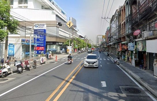 - ขายที่ดินเปล่า ติดถนนลาดพร้าววังหิน ใกล้ โรงพยาบาลเปาโล โชคชัย 4