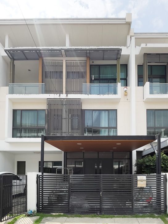 - ขายทาวน์โฮม The Terrace รามอินทรา 65 ตกแต่งใหม่ พร้อมอยู่ ถนนเมน