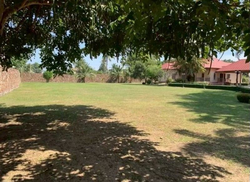 - ที่ดินโป่ง บางละมุง ติดถนนหลัก 2 ไร่ พร้อมสิ่งปลูกสร้าง ใกล้เมืองพัทยา TP-L2399