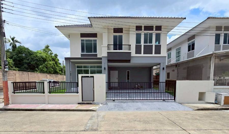 - ขายบ้านมือสองตกแต่งใหม่ Hybrid Home โครงการ เดอะแพลนท์ ราชพฤกษ์ (The Plant Ratchapruek) หลังมุม เนื้อที่ 53.80 ตร.ว.