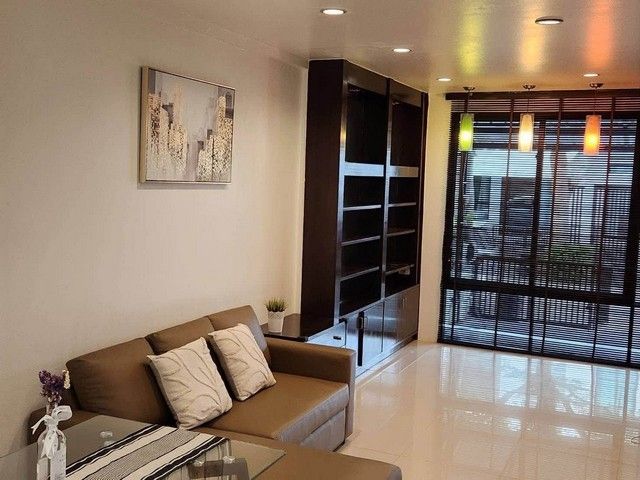 - ให้เช่าทาวโฮม ใกล้สถานีศรีนุช รถไฟฟ้าสายสีเหลือง ,ใกล้ BTS. อ่อนนุช ใกล้โรงเรียนนานาชาติ bankok prepโครงการ อารียาแมนดารีน่า สุขุมวิท77