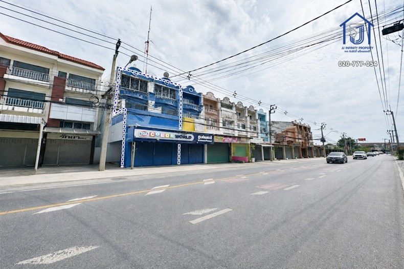 - ขายอาคารพาณิชย์ 3.5 ชั้น 42 ตร.ว. ติดถนนบ้านกล้วย-ไทรน้อย ใกล้รถไฟฟ้าสายสีม่วง สถานีคลองบางไผ่