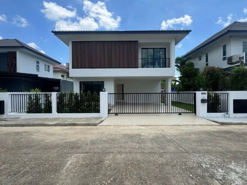 - บ้านเดี่ยวในโครงการ ภูฟ้าการ์เด้นโฮม โครงการ 4 พร้อมเฟอร์บิ้วท์อินครบทุกห้อง พร้อมอยู่ เดินทางสะดวก ใกล้เมือง ฟังก์ชันครบ