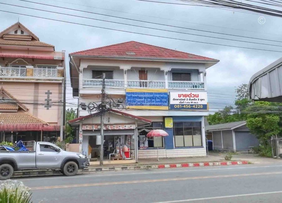 - ขายที่ดินสวย เวียงป่าเป้า พร้อมตึกพาณิชย์ 2 ชั้นครึ่ง 3 คูหา 191 ตรว. ใกล้ รพ.เวียงป่าเป้า