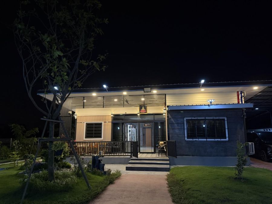- ขายบ้านเดี่ยวชั้นเดียว สไตล์โมเดิร์นลอฟท์ ตำบลบางแก้ว อำเภอเมืองฉะเชิงเทรา บ้านสวย พร้อมอยู่
