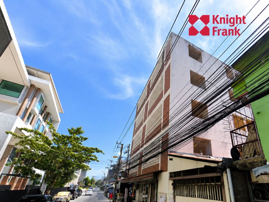 - ขายอพาร์ทเม้นท์ 5 ชั้น 50 ห้อง ซอยเปรมฤทัย ตรงข้ามโรงเรียนนานาชาติ ราฟเฟิลส์อเมริกัน จังหวัดสมุทรปราการ