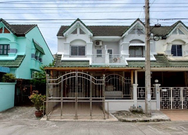 - หมู่บ้านรื่นฤดี ซอยรามคำแหง 180 ถนนรามคำแหง มีนบุรี บ้านหลังมุม ราคาพิเศษ เปิดกว้างสำหรับเจรจา สามารถต่อรองได้