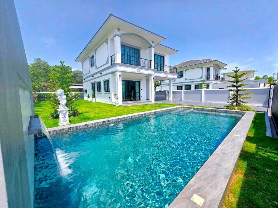 - ขายบ้านเดี่ยวพูลวิลล่าสร้างใหม่ 2 ชั้น BRAND NEW LUXURY POOL VILLA พัทยา-ห้วยใหญ่ พร้อมสระว่ายน้ำส่วนตัวและเฟอร์นิเจอร์บิวท์อิน