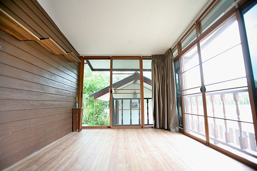 - บ้านเดี่ยว 3 ห้องนอน เนื้อที่ดิน 126 ตรว. อำเภอแกลง ระยอง ถนนดี 10 กม.จากหาดแหลมแม่พิมพ์
