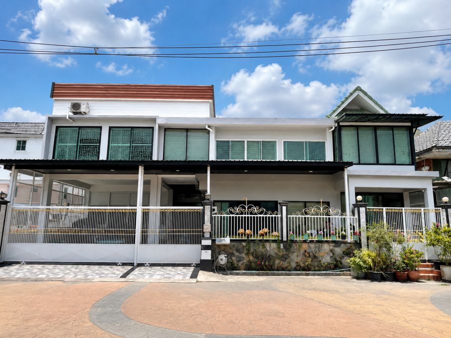 - ให้เช่าหรือขายบ้านเดี่ยว 7 ห้องนอน ลำลูกกา ปทุมธานี HRE01014