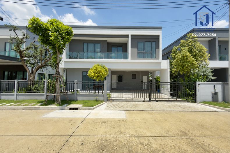 - ขายบ้านเดี่ยว 2 ชั้น หมู่บ้านCENTRO รามอินทรา - จตุโชติ 2 ใกล้ทางด่วนกาญจนาภิเษก และทางด่วนจตุโชติ