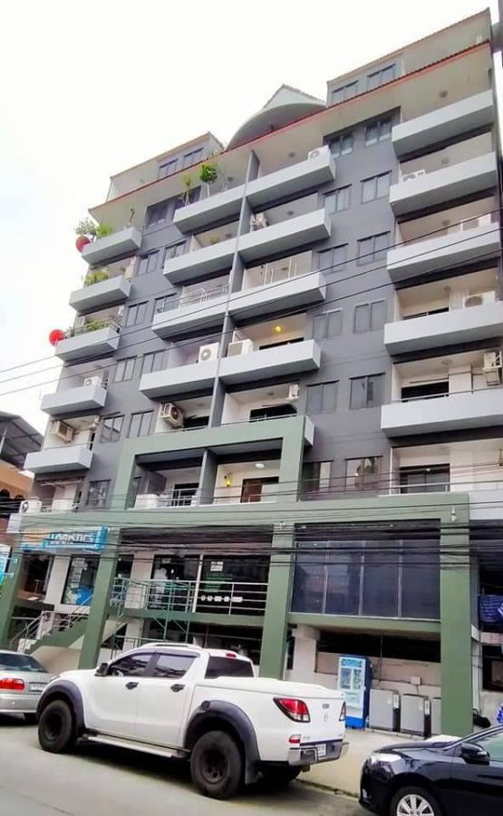 - ขาย/เช่าห้องชุดสำนักงาน หรือห้องพัก The green place ซ.บางนาตราด 32 เข้าซอย 100 ม. คอนโดอยู่ตรงข้ามเซ็นทรัลบางนา
