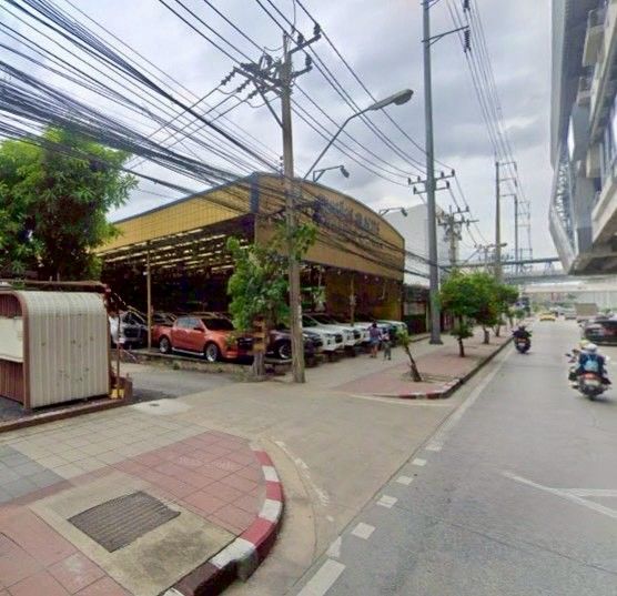 - ขายที่ดินติดศรีนครินทร์ ใกล้รถไฟฟ้าสายสีเหลือง 50 ม. เหมาะพัฒนาคอนโด ออฟฟิศ โรงแรม (N.2204)