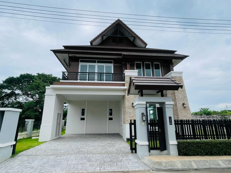 - บ้านหรูสไตล์ Luxury Contemporary แห่งเชียงใหม่ ความงดงามเหนือกาลเวลา เพื่อการใช้ชีวิตที่เหนือระดับ (บ้านแหวน)