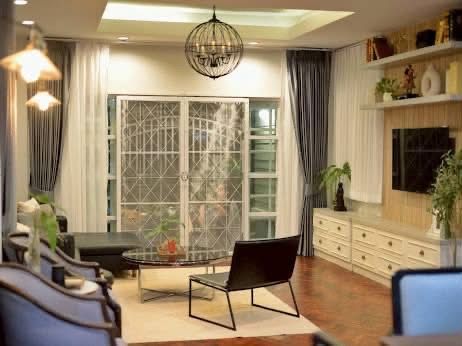 - บ้านเดี่ยวรีโนเวทหรูสไตล์โมเดิร์นพร้อมสระว่ายน้ำใกล้รร.นานาชาติลานนา