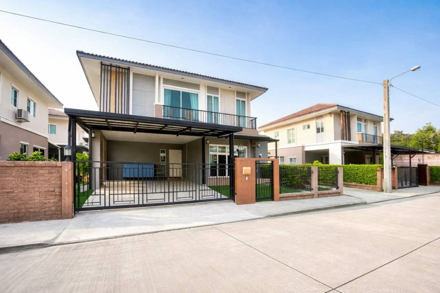 - ให้เช่า บ้านเดี่ยว โครงการ ภัสสร เพรสทีจ ลักซ์ พัฒนาการ 38 ตกแต่งครบ พร้อมเข้าอยู่ ราคา 75,000 บาท/เดือน