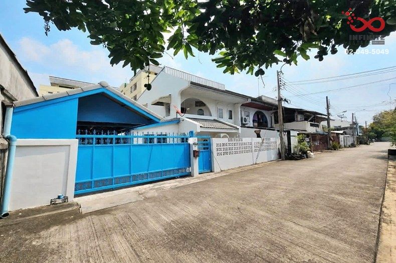 - ขายทาวน์เฮาส์ ม.ทิพย์ชวาลย์ ลาดพร้าว 87 หลังริม 45 ตร.ว. วังทองหลาง ใกล้ MRT