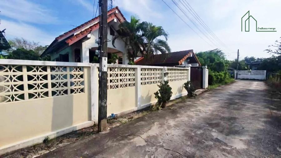 - บ้านเดี่ยวชั้นเดียว พร้อมที่ดิน 70 ตร.ว. ทำเลคุ้มเกล้า