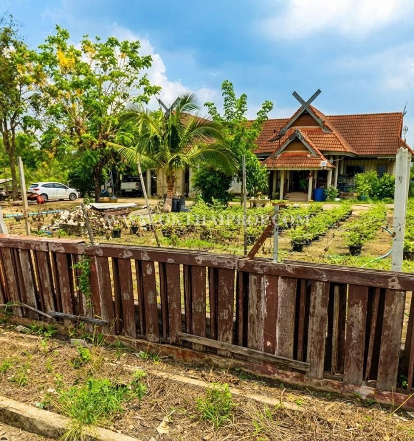 - ที่ดินพร้อมสิ่งปลูกสร้าง คลองหลวง ถนนเอราวัณ1 ต.คลองสอง อ.คลองหลวง จ.ปทุมธานี
