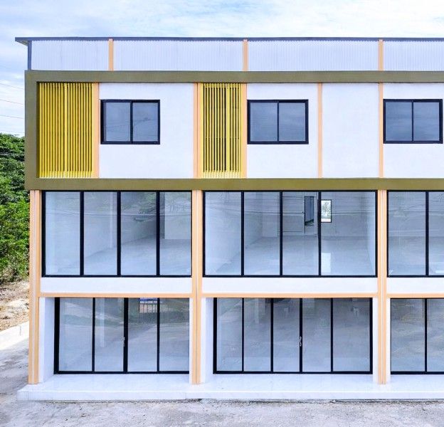 - รพ. ปิยะเวชช์ บ่อวิน 900 ม. นิคมปิ่นทอง3 3.4กม. โรบินสัน บ่อวิน โคตรใหญ่ กว้าง อาคารพาณิชย์ให้เช่า 3 ชั้น เปิดซิง! วัดบ่อวิน 2.4กม.