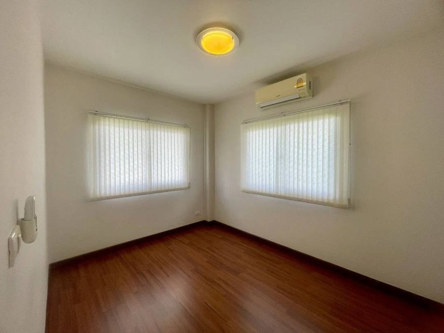 - ขายบ้านเดี่ยวหรูในเมืองเชียงใหม่ สังคมส่วนตัว คุณภาพระดับพรีเมียม บนทำเลศักยภาพที่ตอบโจทย์ชีวิตเมืองและธรรมชาติอย่างลงตัว