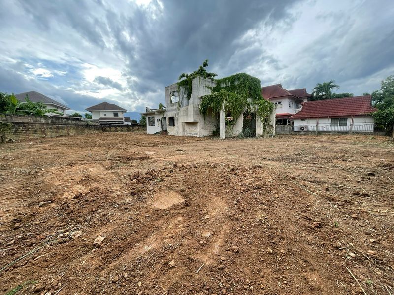 - ขาย ที่ดินสวย ทำเลดี เชียงใหม่ (ต.สันทราย)