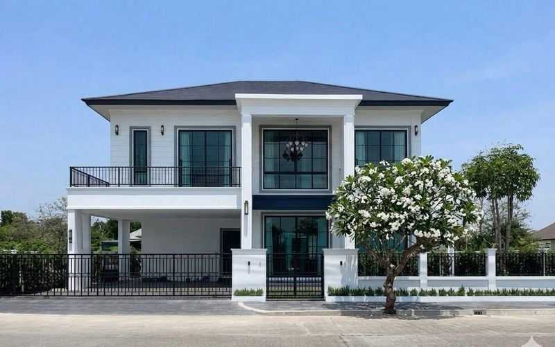 - Luxury New Build Pool Villa | กาดฝรั่ง หางดง | 18.5 ล้านบาท