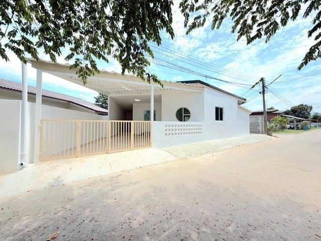 - บ้านราคาไม่เกินล้าน บ้านเดี่ยวหลังมุม อำเภอเมืองระยอง ผ่อนเพียงเดือนละ 3000 กว่าบาท