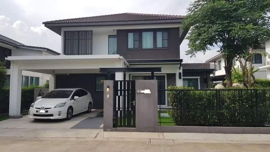 - ขายหรือให้เช่า บ้านเดี่ยว2ชั้น มัณฑนา บางนา กม.7 ใกล้ทางด่วนและห้างดัง