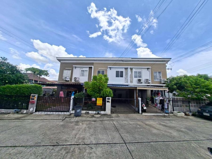 - ขายบ้านทาวน์เฮ้าส์ 2 ชั้น หมู่บ้านพฤกษา60/1 บางพูน