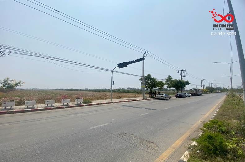 - ขายที่ดินแปลงใหญ่ 43 ไร่ 15.5 ตร.ว. ติดถนนไมตรีจิต หนองจอก ทำเลดี