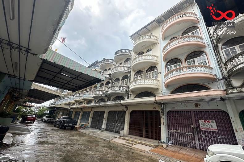- ขายอาคารพาณิชย์ 4.5 ชั้น 16 ตร.ว. เพชรเกษม 52 บางหว้า ใกล้ MRT ภาษีเจริญ