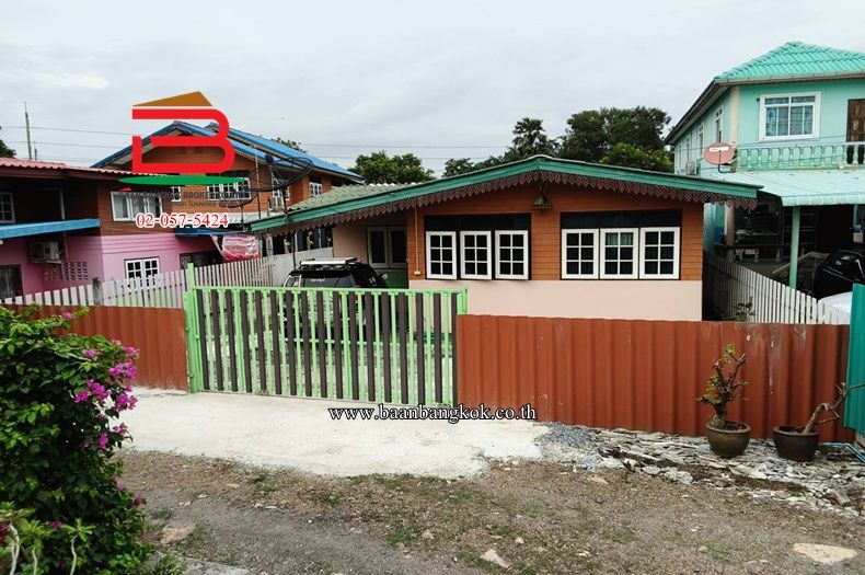 - ที่ดินพร้อมบ้าน เนื้อที่ 107 ตร.ว. ซอยสุวินทวงศ์ 28 แขวงมีนบุรี เขตมีนบุรี