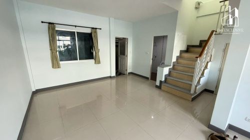 - ขายทาวน์เฮ้าส์ 2 ชั้น หมู่บ้านรื่นฤดี 6 ใกล้ซาฟารีเวิลด์ เพียง 2.19 ล้านบาท