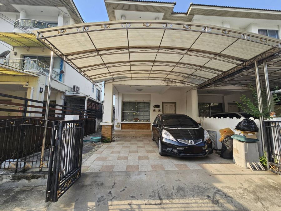 - ขายทาวน์เฮ้าส์มือสองนนทบุรี 3 ชั้น หมู่บ้านศุภาลัยวิลล์ รัตนาธิเบศร์ 18 (Supalai Ville Rattanathibet 18) หลังมุม เนื้อที่ 31 ตร.ว.
