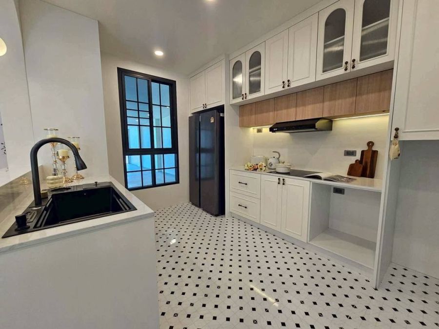 - บ้านเดี่ยว Modern Classic ทำเลทองสุเทพ-ใกล้มช. เดินทางสะดวก ห่างถนนใหญ่แค่ 50 เมตร