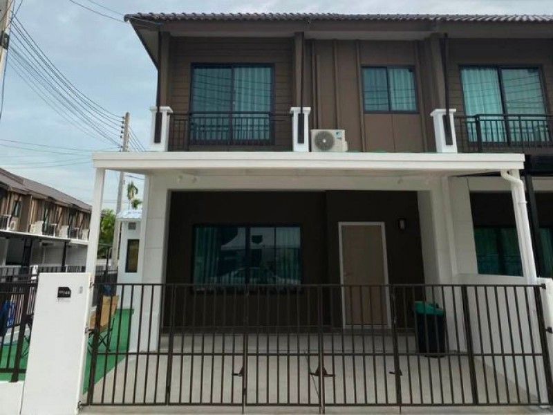 - พฤกษาวิลล์ 120 สนามบินเชียงใหม่ แม่เหียะ ทาวน์โฮม 2 ชั้น หลังมุม พร้อมเข้าอยู่ พร้อมเฟอร์นิเจอร์ใหม่ทั้งหลัง