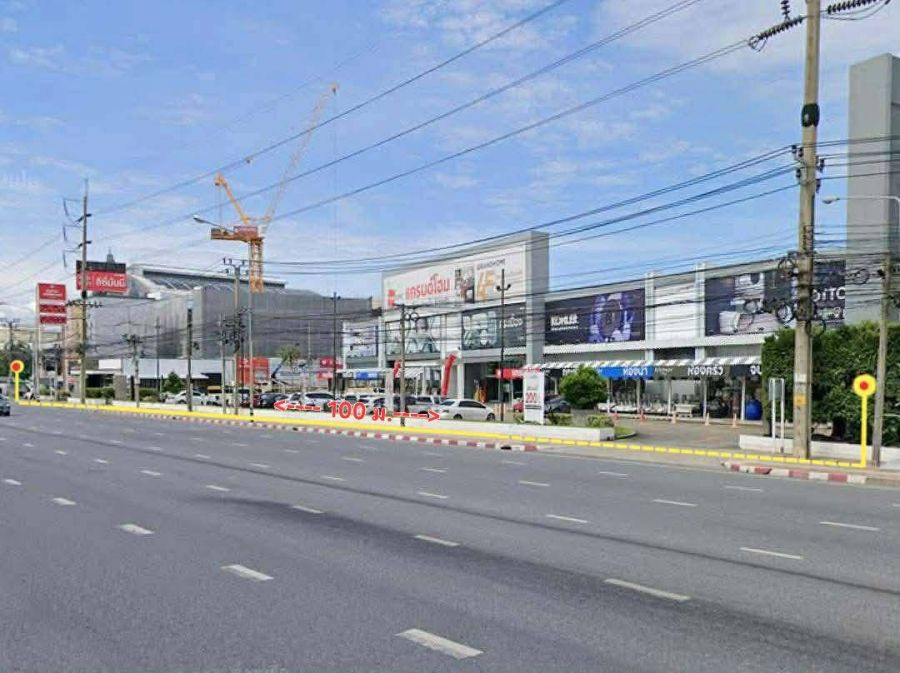 - ขายที่ดินแปลงสวย 8-3-99 ไร่ ติดถนนรามอินทรา ห่างสถานีรถไฟฟ้า 150 m. แขวงคันนายาว เขตคันนายาว กรุงเทพๆ